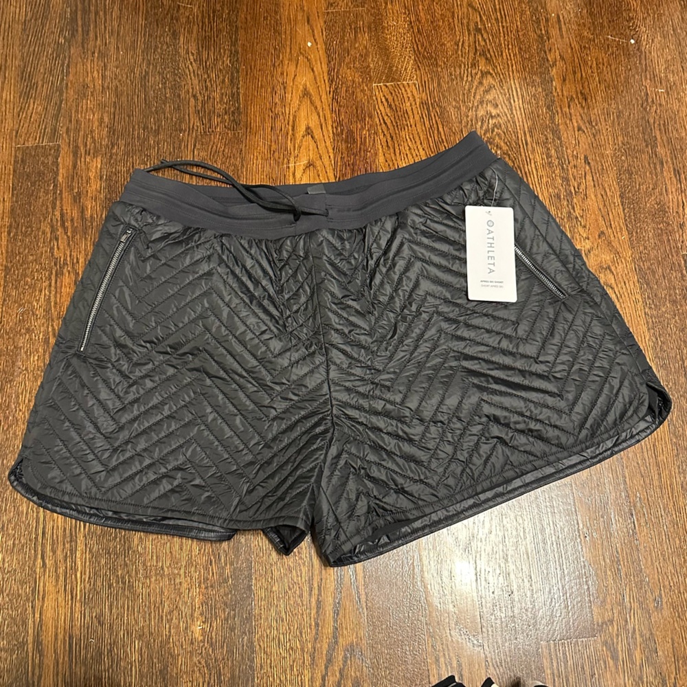 NWT Athleta Après-ski Shorts